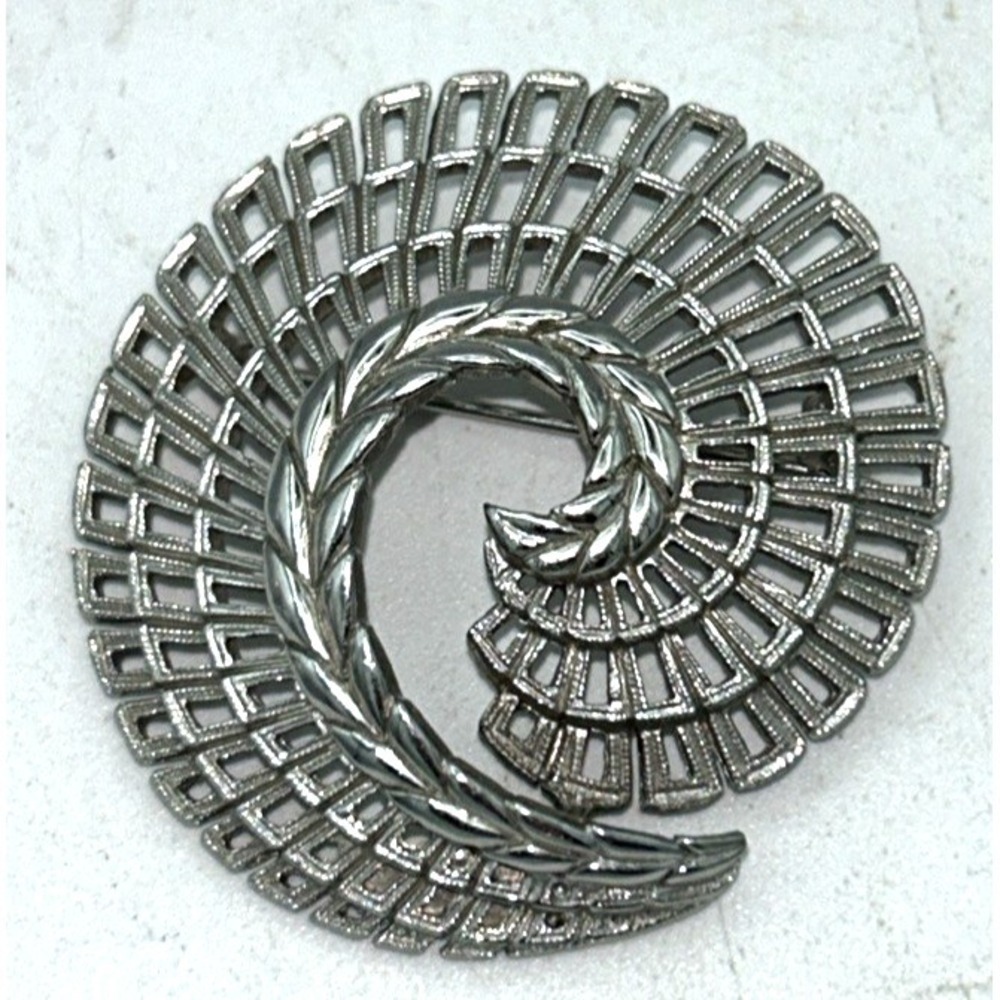 Vintage Sarah Coventry Flower Brooch: Canadian-Made Silver Pin  1 7/8"